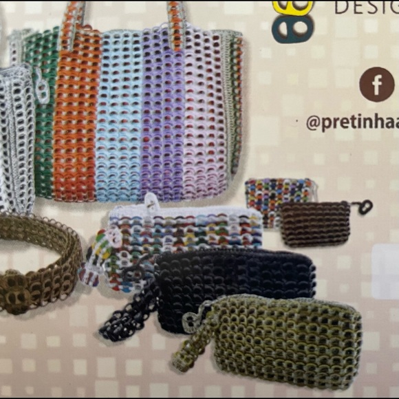 Host Pick! 🎊 Pop tab purse! Beautifully handcrafted crafted Brazilian purse! - Picture 4 of 11